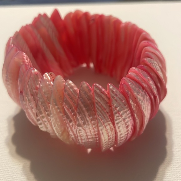 Pink Shell Bracelet - Picture 4 of 4